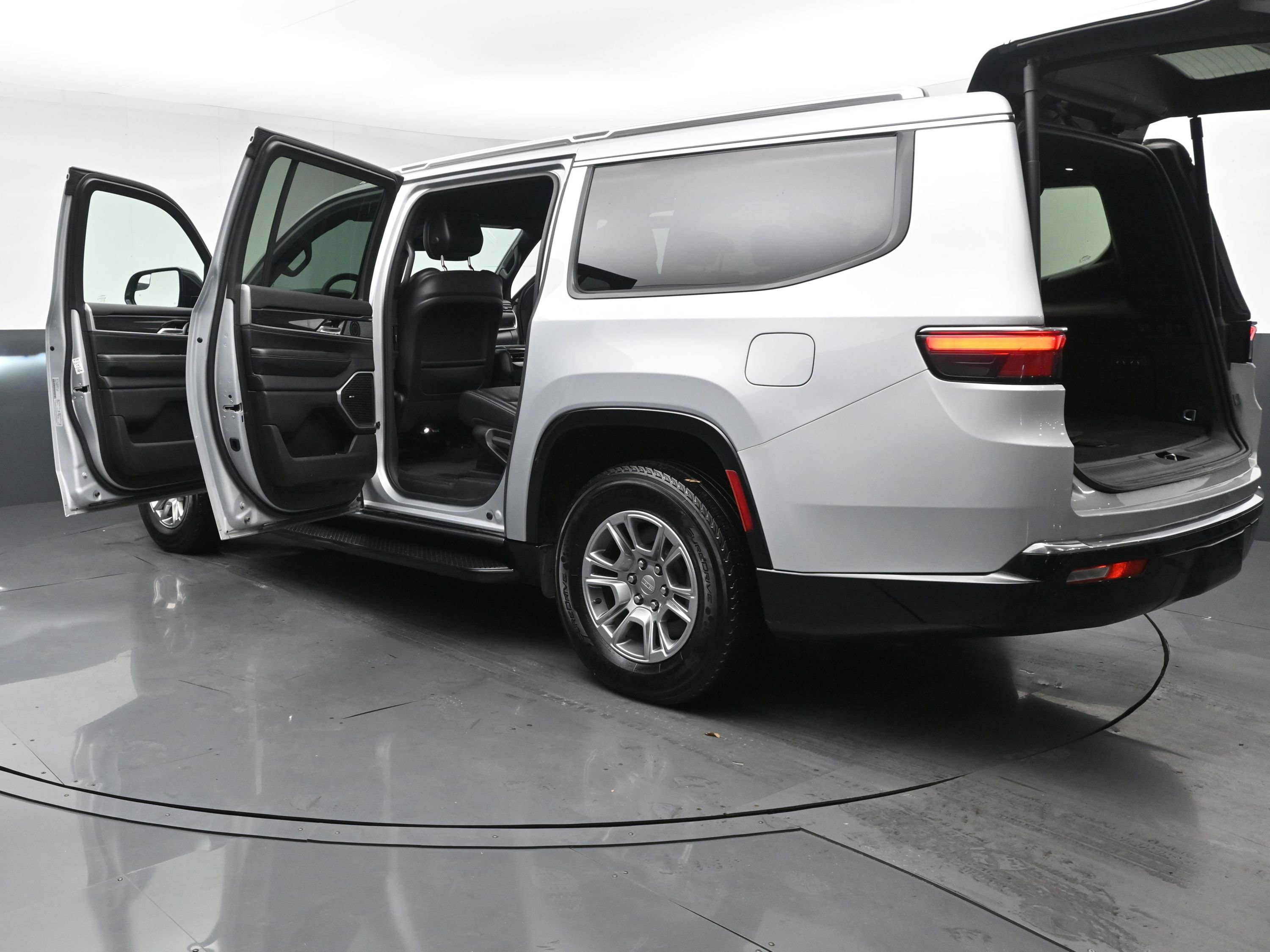 2024 Jeep Wagoneer L Base photo 32