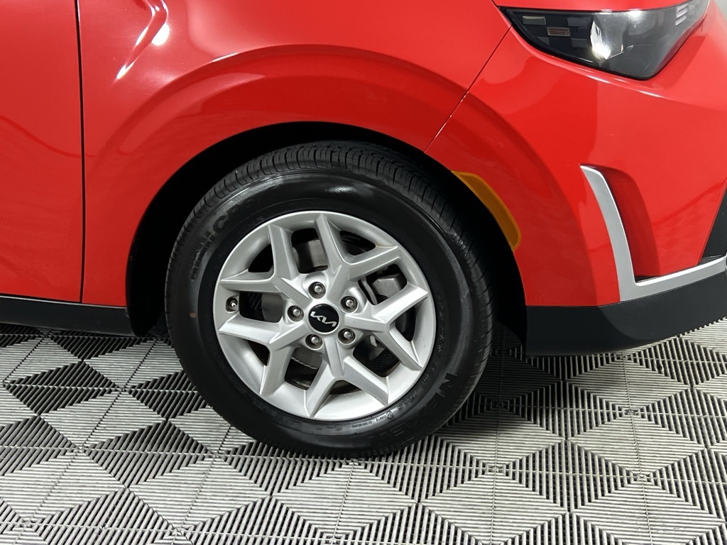2023 Kia Soul LX photo 5