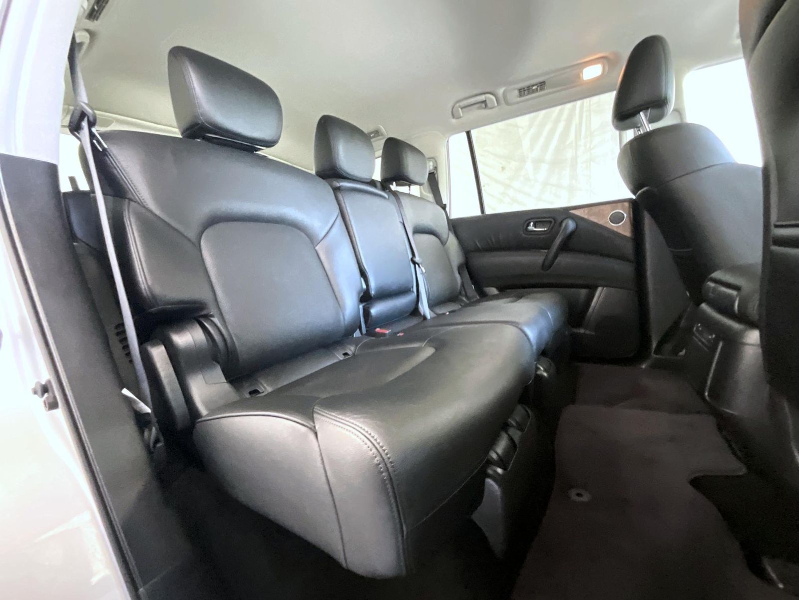 2024 Nissan Armada SL photo 20