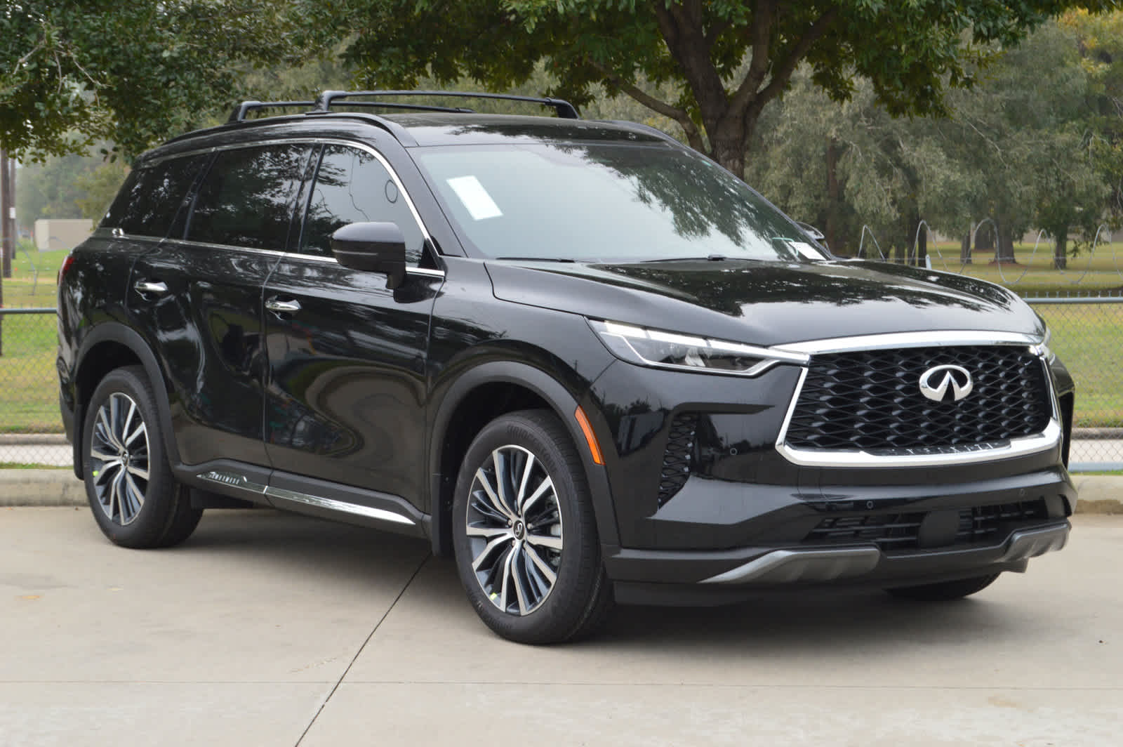 2025 Infiniti QX60 Autograph photo 2
