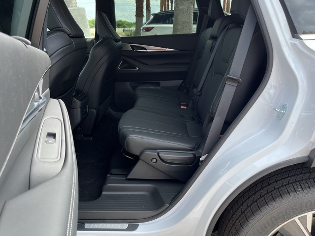 2026 Infiniti QX60 Luxe photo 21