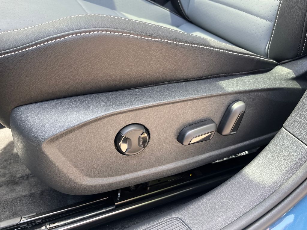 2025 Volkswagen Jetta 1.5T SE photo 4