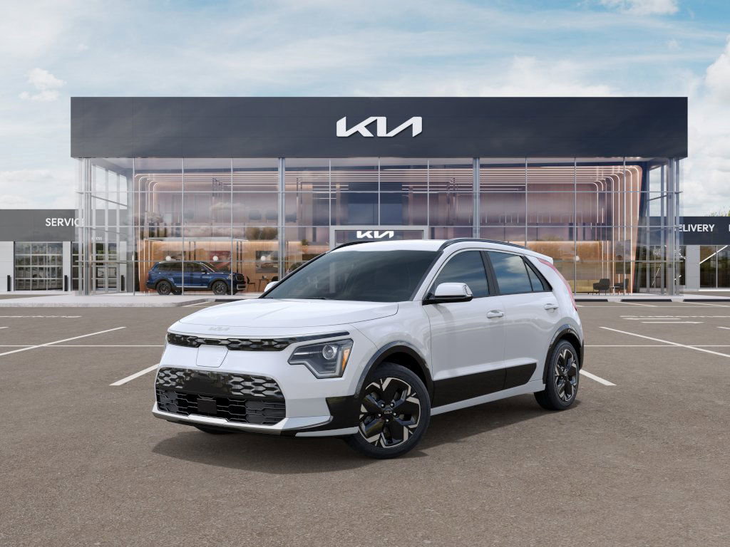 New 2025 Snow White Pearl Kia Wind image 1