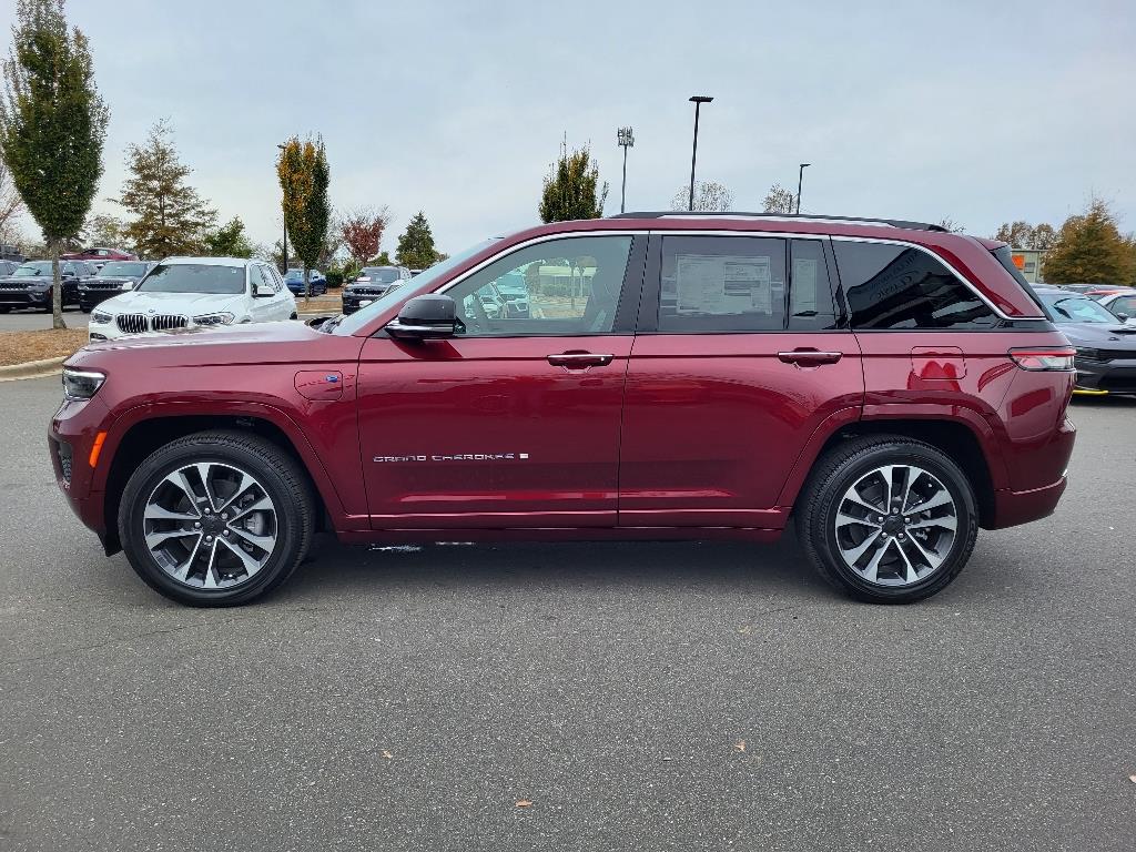 2024 Jeep Cherokee Overland photo 18