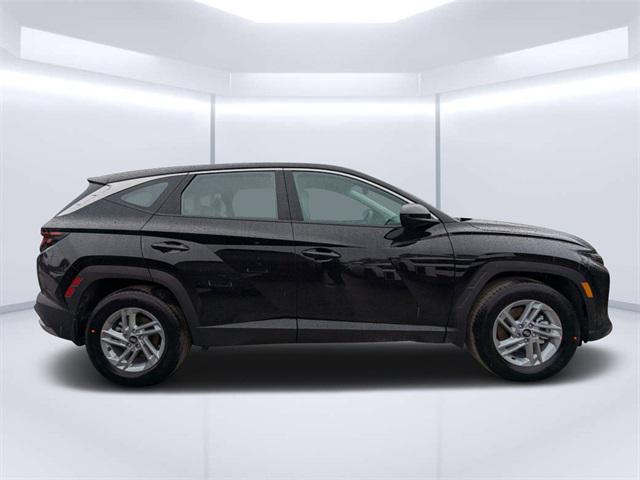 2025 Hyundai Tucson SE photo 2