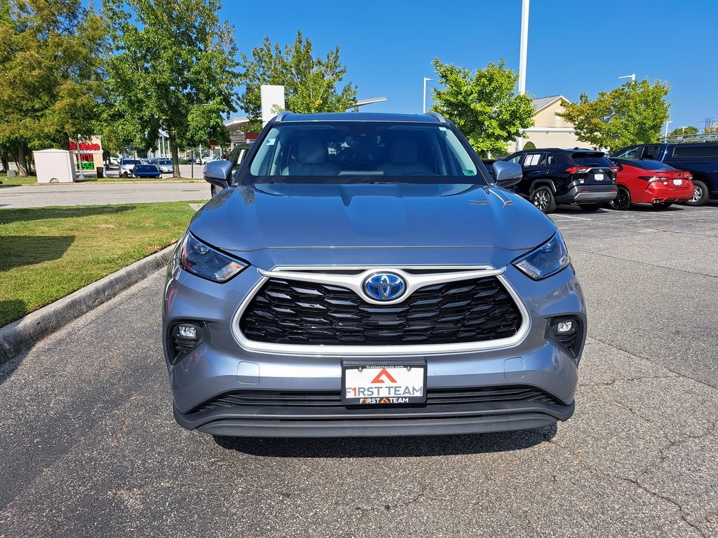 2023 Toyota Highlander Hybrid XLE photo 3
