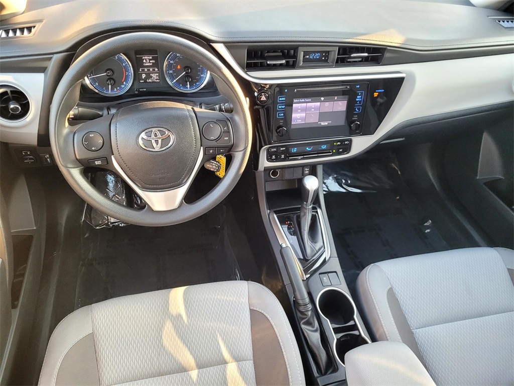 2018 Toyota Corolla L photo 28