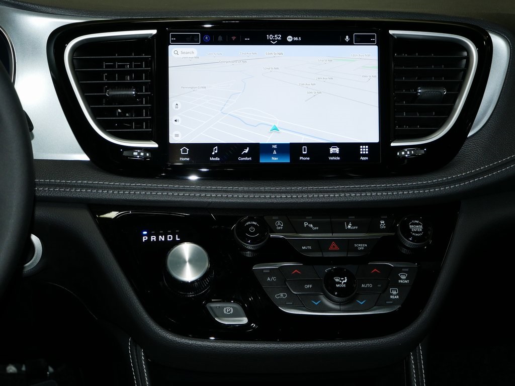 2026 Chrysler Pacifica Limited photo 12