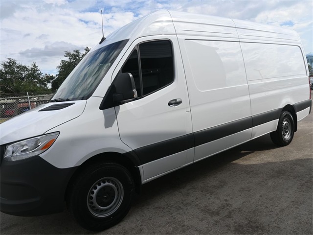 2025 Mercedes-Benz Sprinter Cargo Van Base's photo