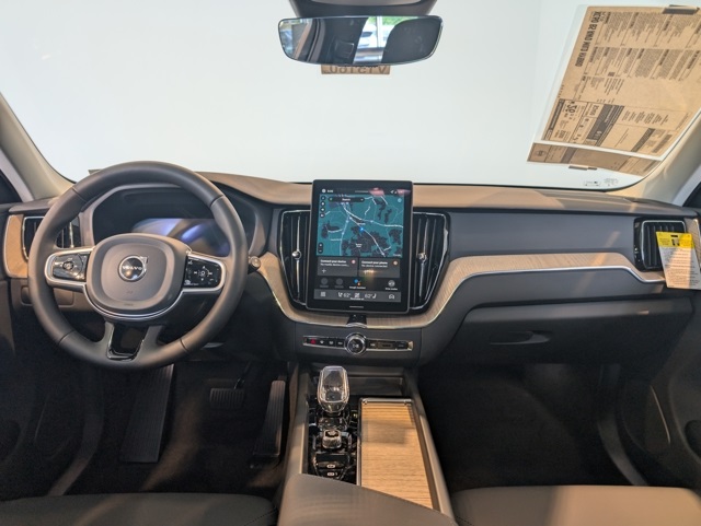 2026 Volvo XC60 B5 Plus photo 13