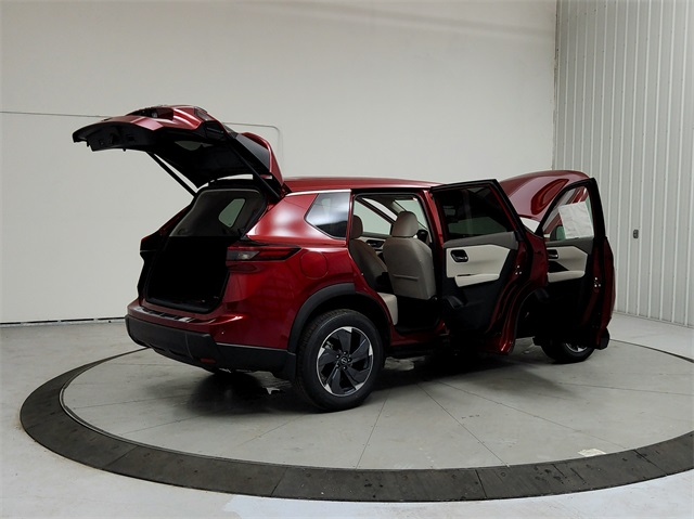 2025 Nissan Rogue SV photo 14
