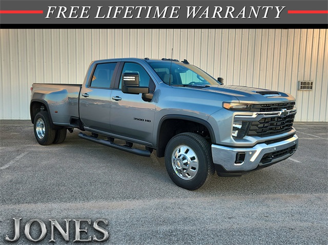 2026 Chevrolet Silverado 3500HD LT's photo