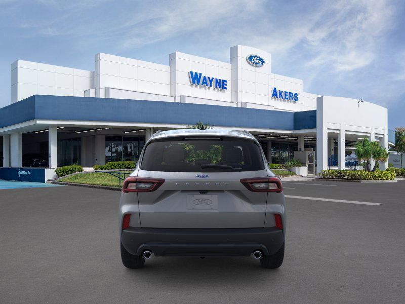 2026 Ford Escape ST-Line photo 4