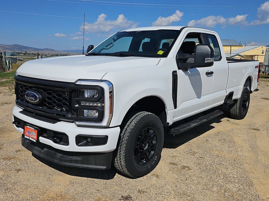 2025 Ford F-350 photo 16