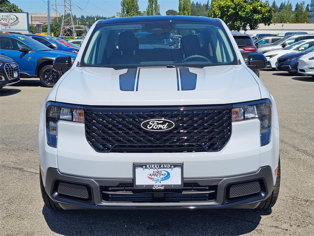 2025 Ford Maverick XLT photo 2