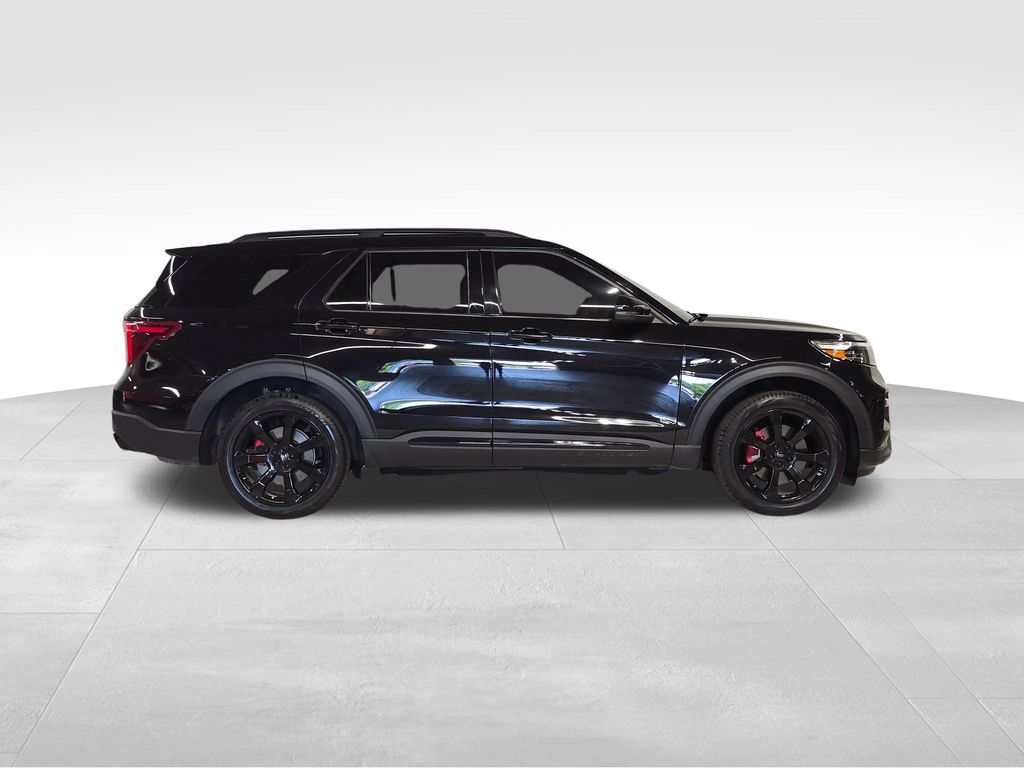 2023 Ford Explorer ST photo 4