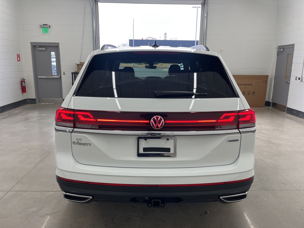 2025 Volkswagen Atlas SE Technology photo 4