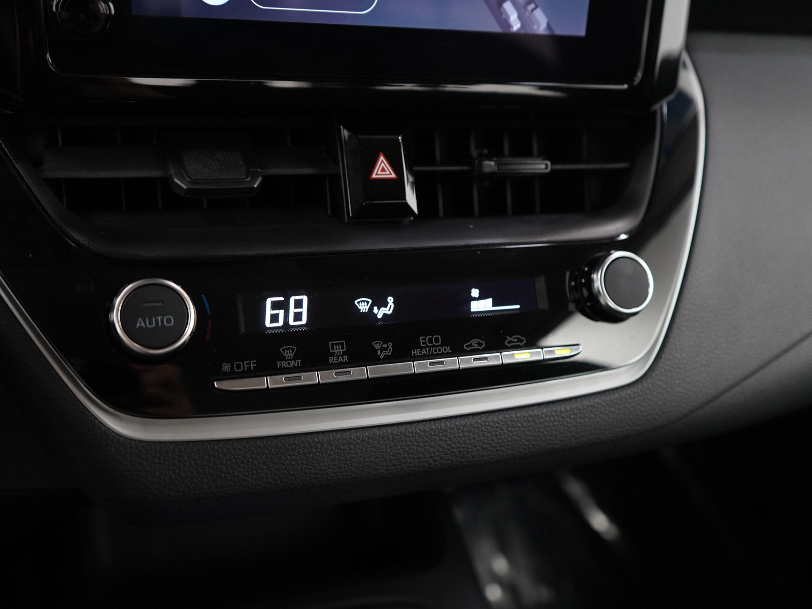 2024 Toyota Corolla LE photo 20