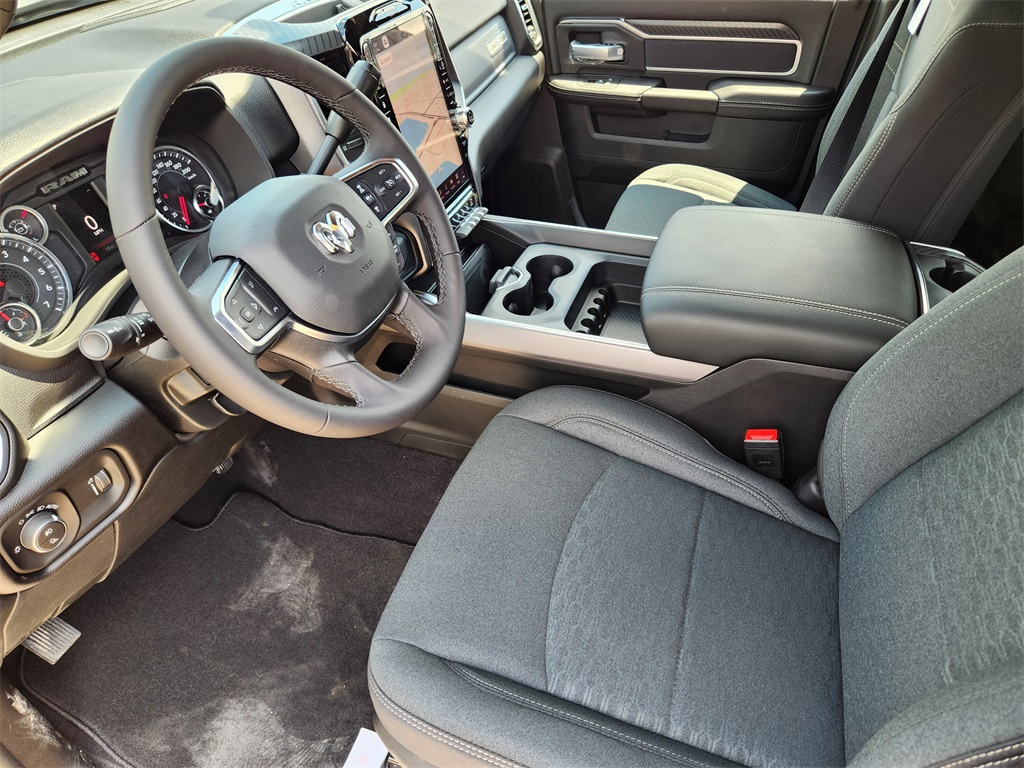 2026 Ram 2500 Big Horn photo 8