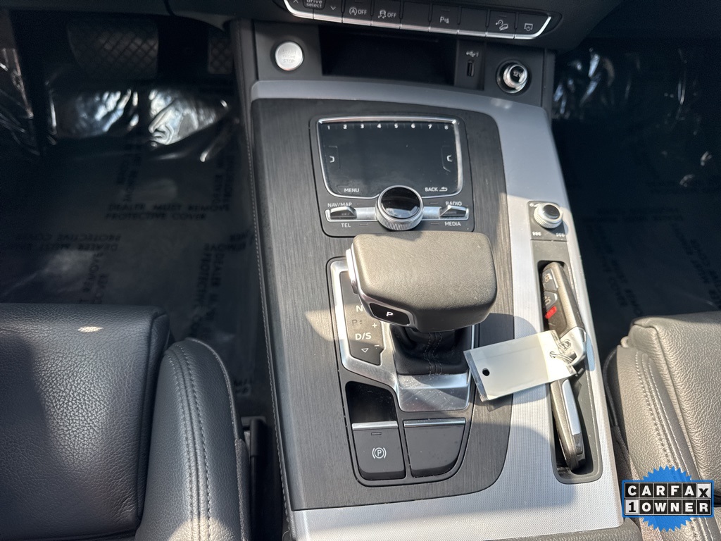 2020 Audi Q5 Premium Plus photo 24