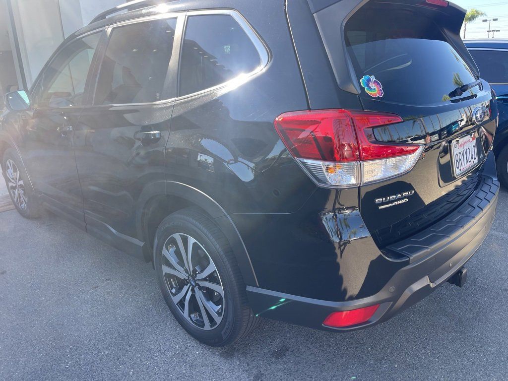 2020 Subaru Forester Limited photo 5