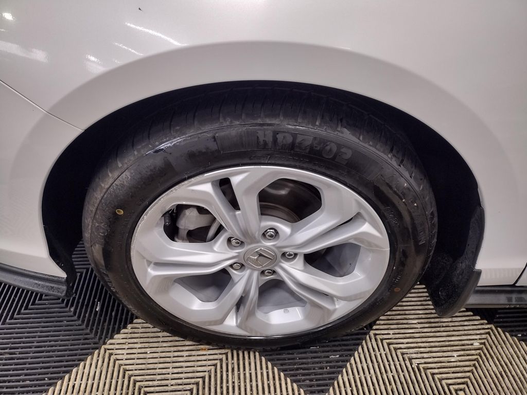 2023 Honda Accord LX photo 5