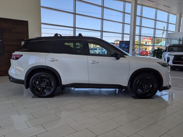 2026 Infiniti QX60 Luxe photo 2