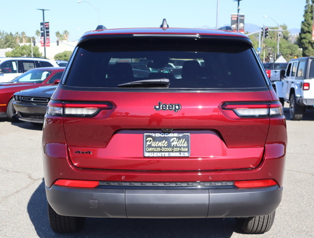 2024 Jeep Grand Cherokee Altitude photo 4