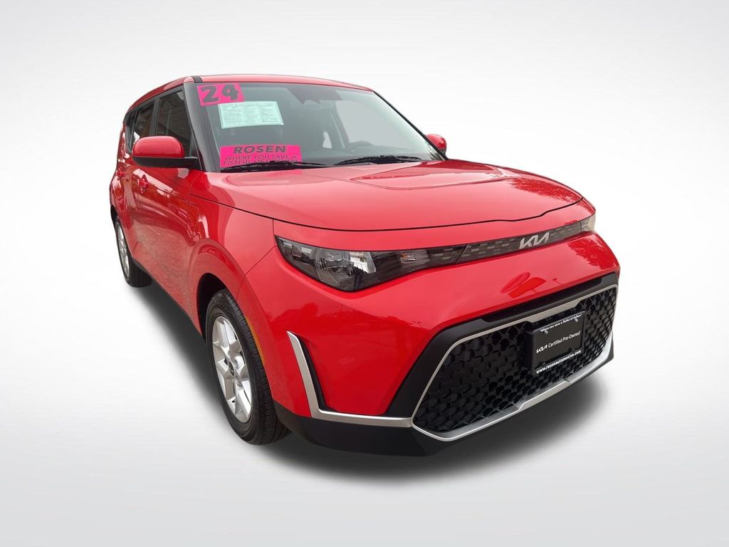 2024 Kia Soul S photo 3