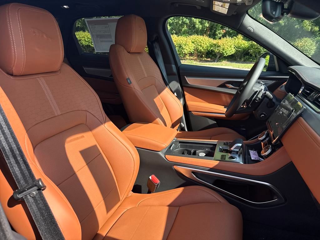 2026 Jaguar F-PACE P250 R-Dynamic S photo 13