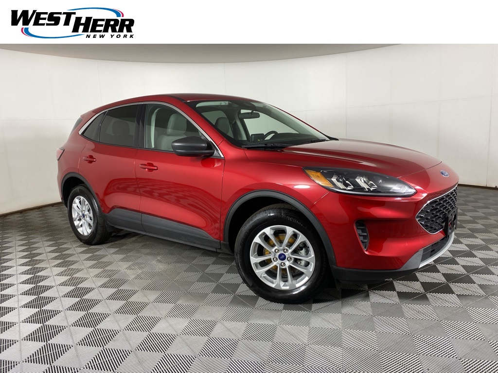 2022 Ford Escape SE's photo