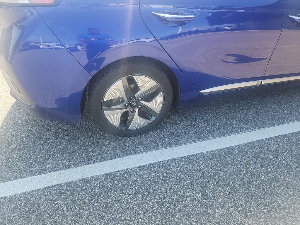 2021 Hyundai Ioniq Limited photo 4