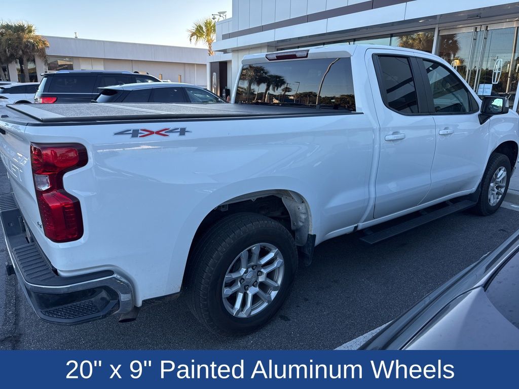 2022 Chevrolet Silverado 1500 LT photo 4