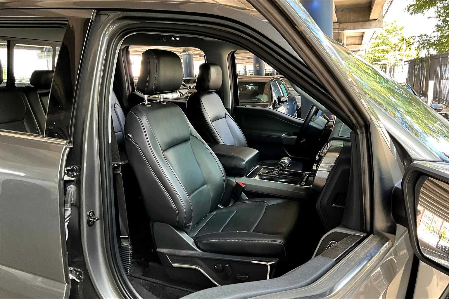 2022 Ford F-150 Lariat photo 15