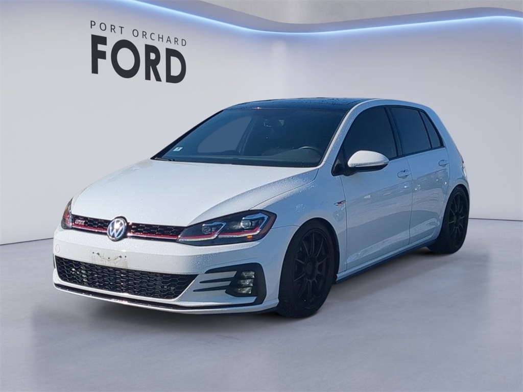 2019 Volkswagen Golf GTI SE's photo