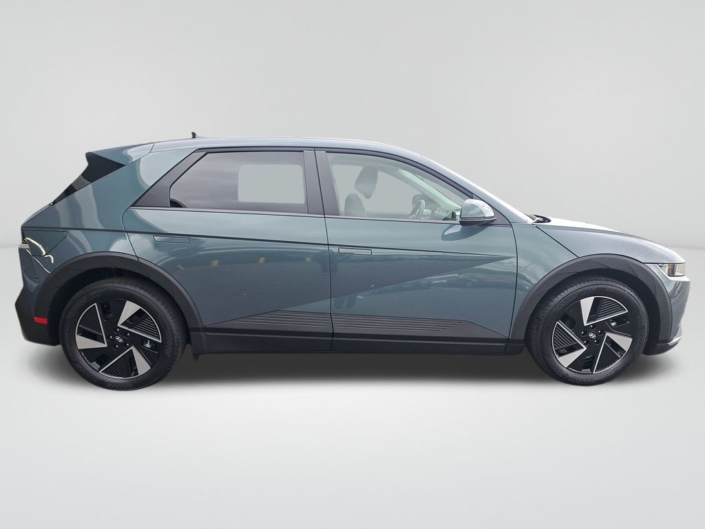 2025 Hyundai Ioniq 5 SE photo 4