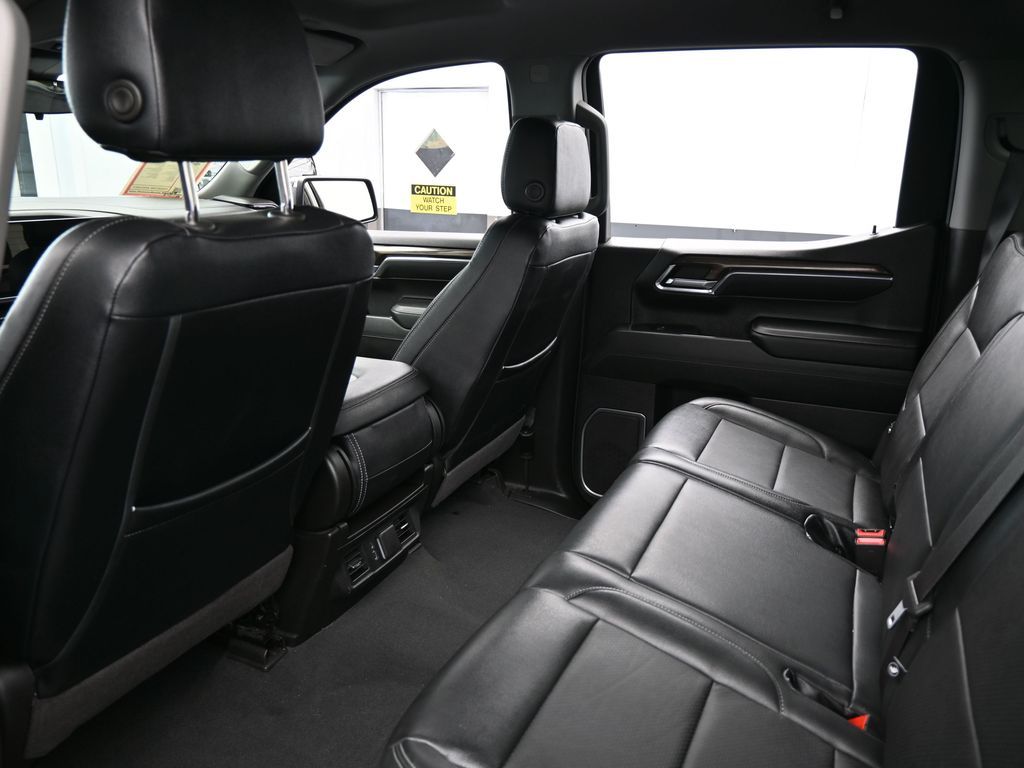 2023 Chevrolet Silverado 1500 LT photo 33
