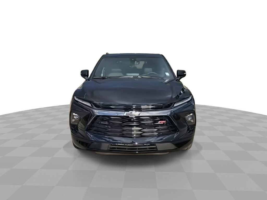 2025 Chevrolet Blazer RS photo 3
