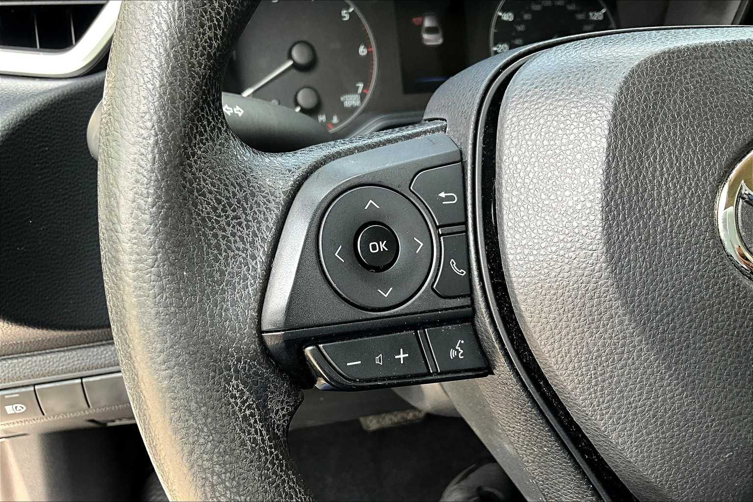 2023 Toyota Corolla Hybrid LE photo 21