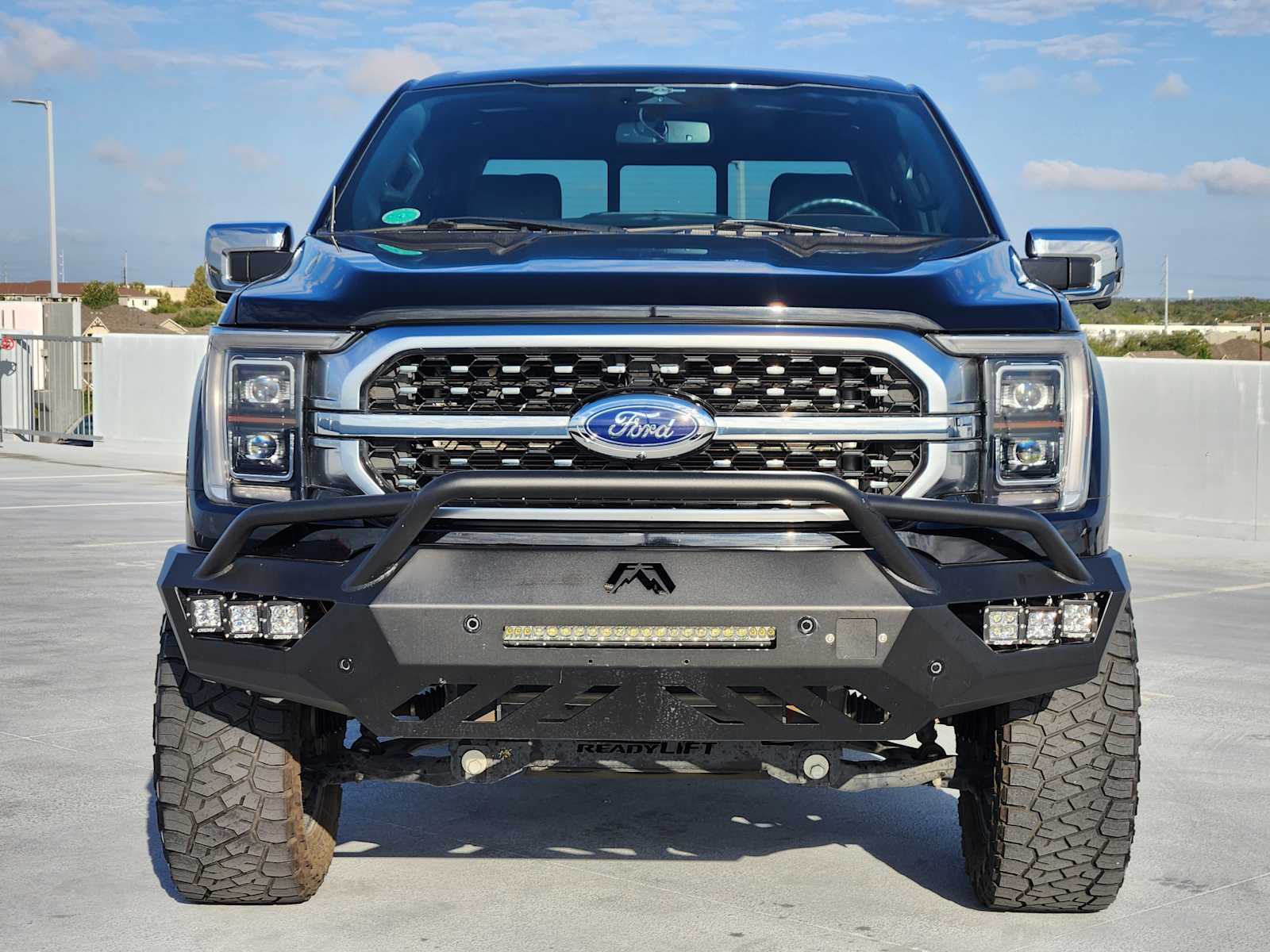 2023 Ford F-150 Platinum photo 2
