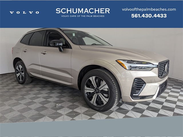 2024 Volvo XC60 Core's photo