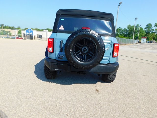 2023 Ford Bronco Base photo 4