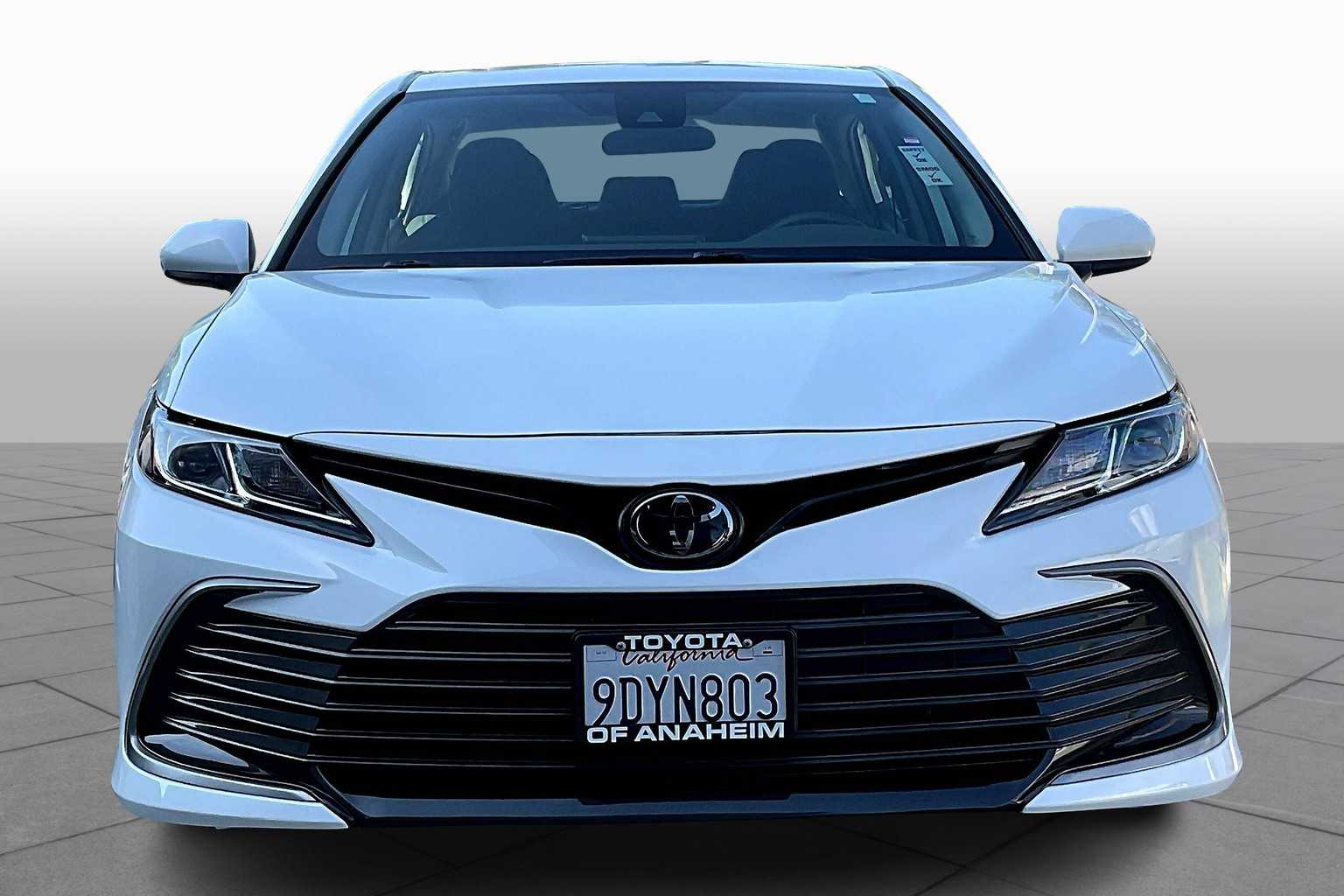 2023 Toyota Camry LE photo 2