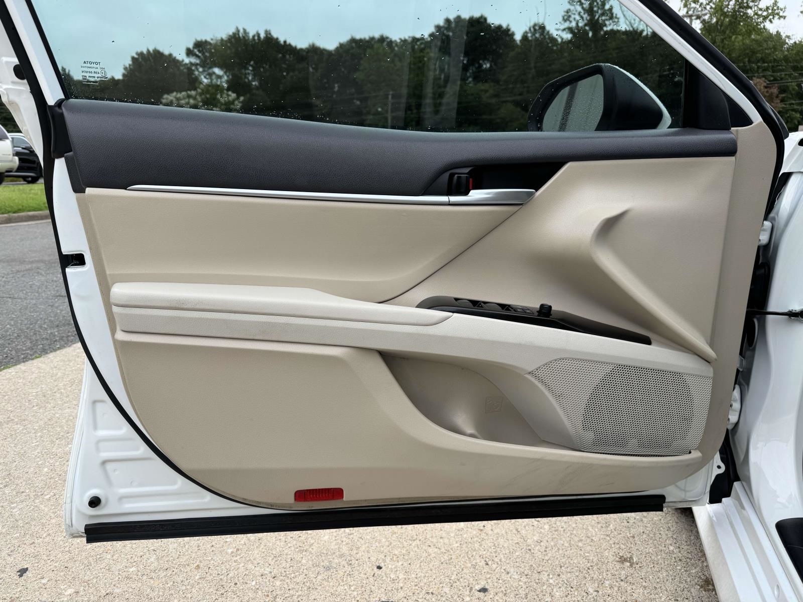2023 Toyota Camry LE photo 19