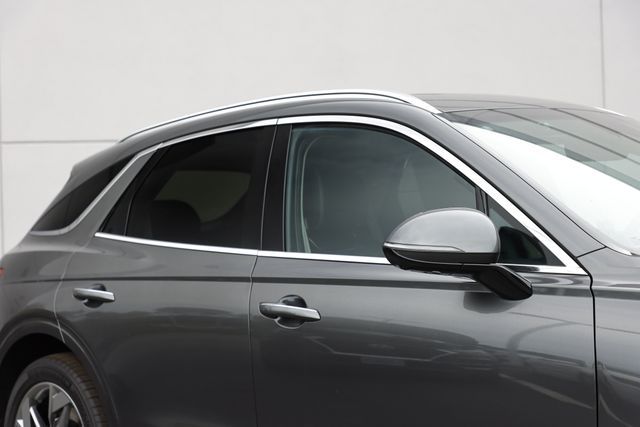 2025 Genesis Electrified GV70 Prestige photo 5