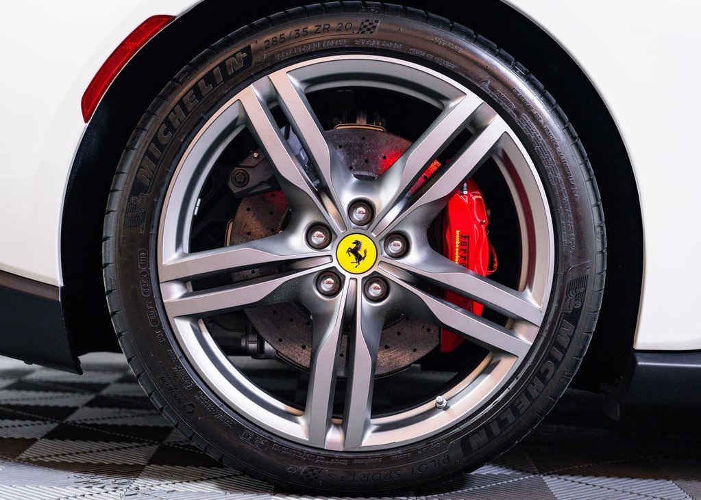 Certified Used 2019 White Ferrari Base image 11