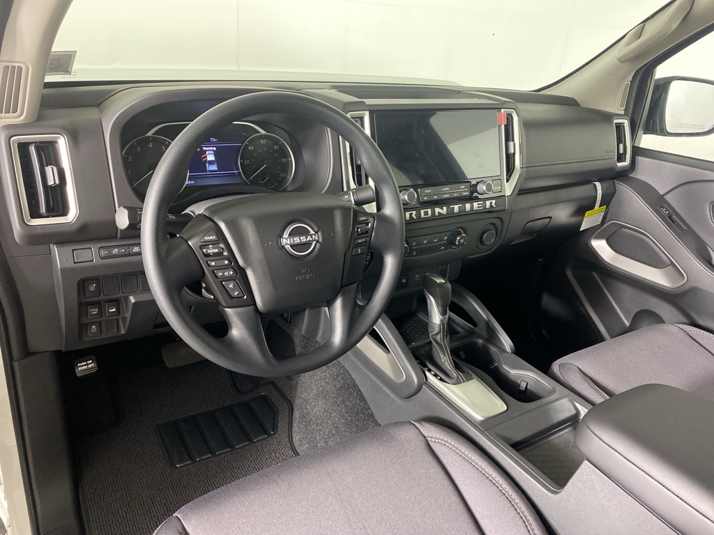 2025 Nissan Frontier SV photo 22