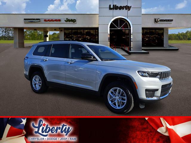 2025 Jeep Grand Cherokee L Laredo's photo