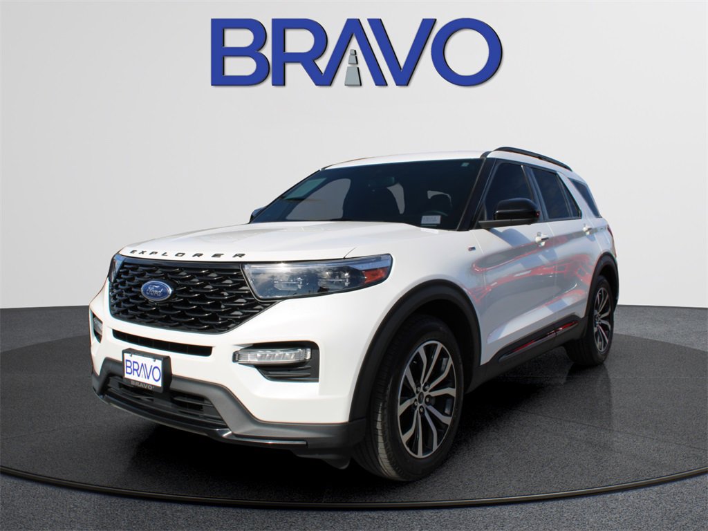 2022 Ford Explorer ST-LINE's photo