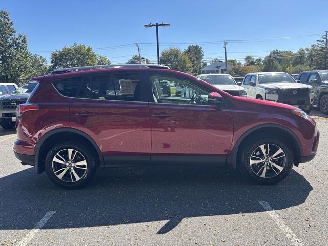 2018 Toyota RAV4 XLE photo 4